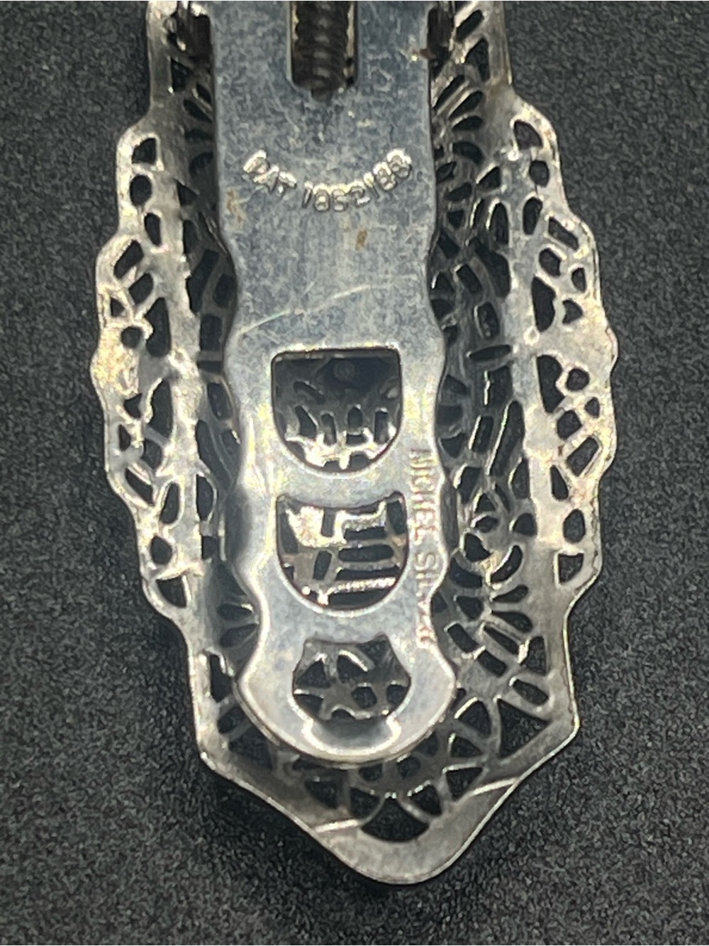 Vintage 1930s Art Deco Nickel Silver Filigree Dress Clip with blue rhinestone - Picture 5 of 8